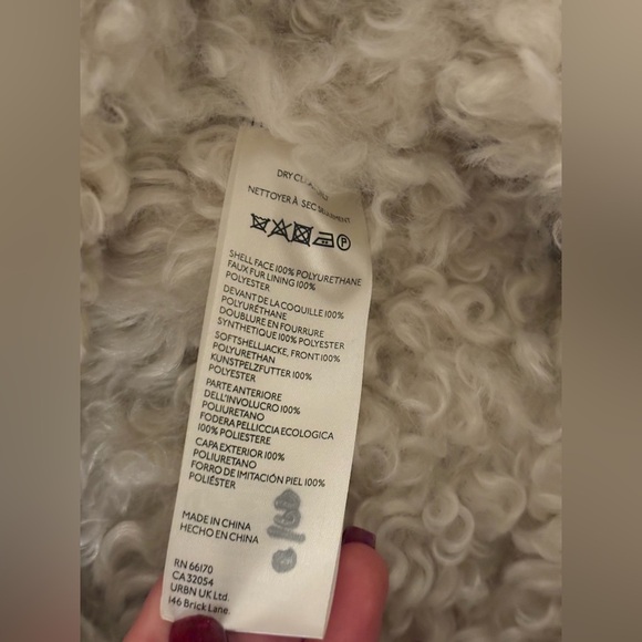 Free People Kiki Sherpa Jacket– Black (Size M) - Picture 15 of 16